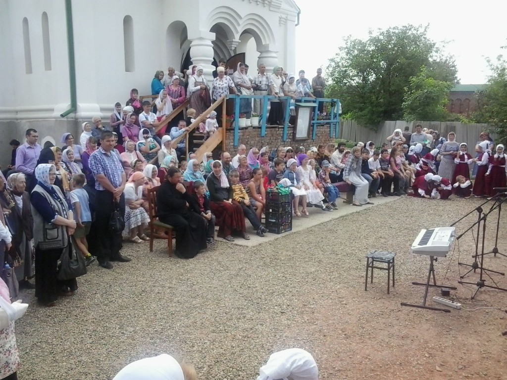 Пасхальное выступление учеников Воскресной школы