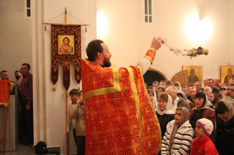 Пасхальное Богослужение в Свято-Никольском храме станицы Кавказской